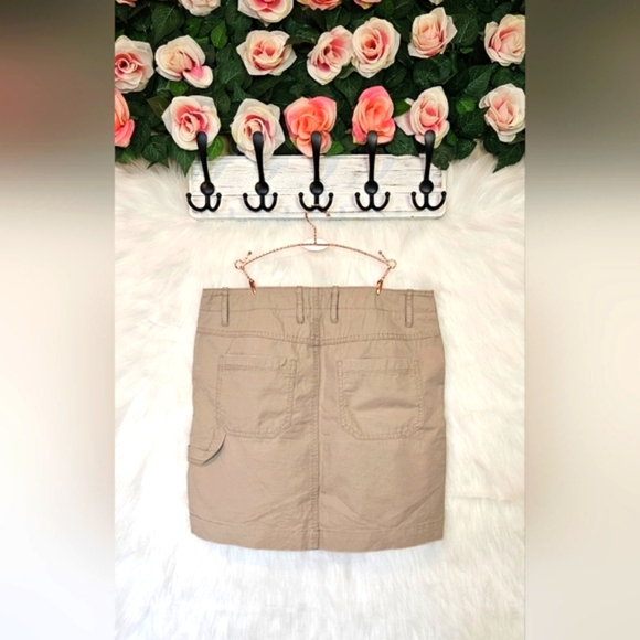 GAP Classic Y2K Khaki Mini Skirt - Picture 3 of 6